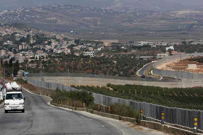 في ذكرى انسحاب اسرائيل: لبنان ما يزال منقوص السيادة بظل ميليشيا حزب الله